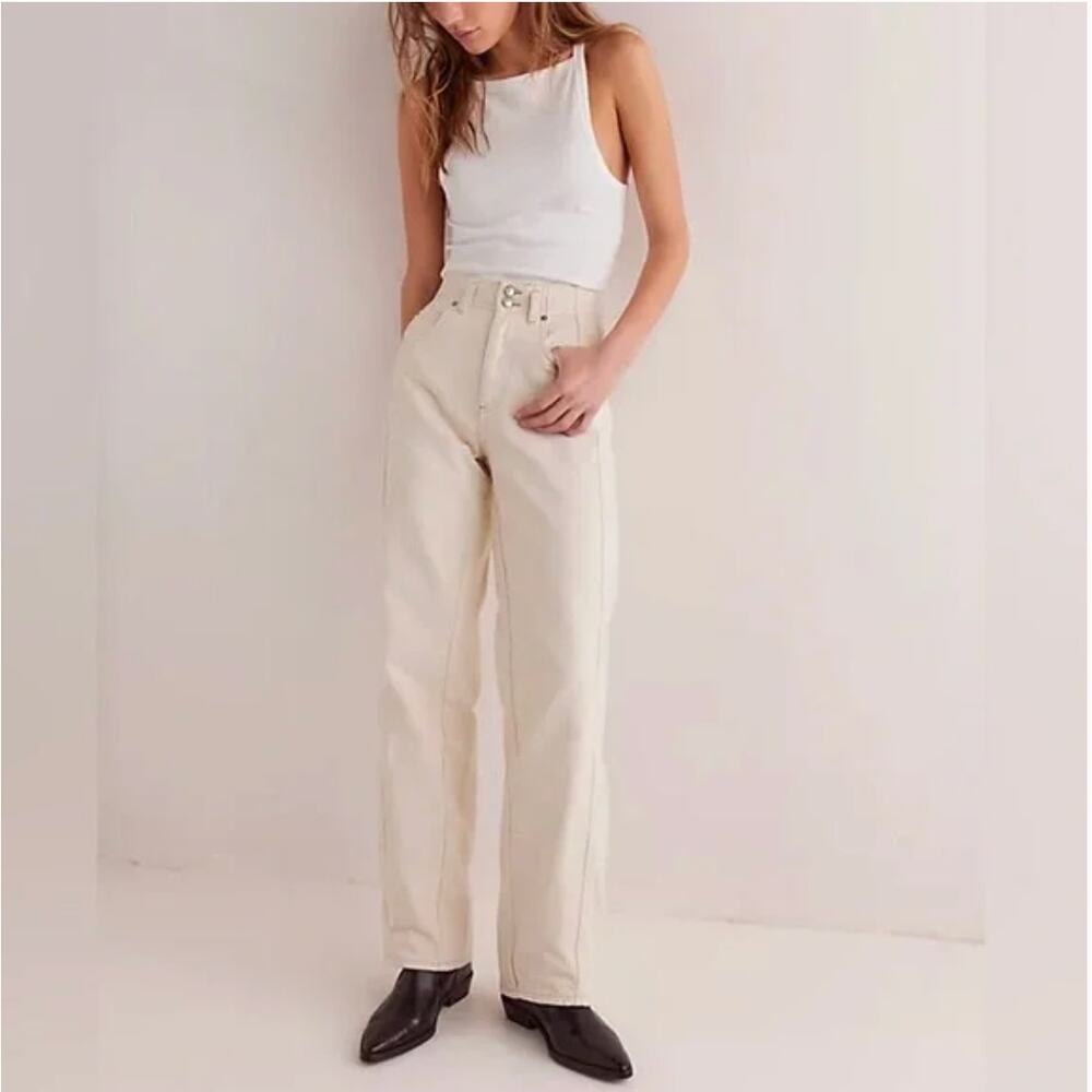 We The Free Aster Straight Jeans White Size 28 NWT High Rise Relaxed Rigid Denim